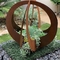 کاشت گل فلزی بزرگ کورتن در فضای باز تزئینی برای منظره باغ